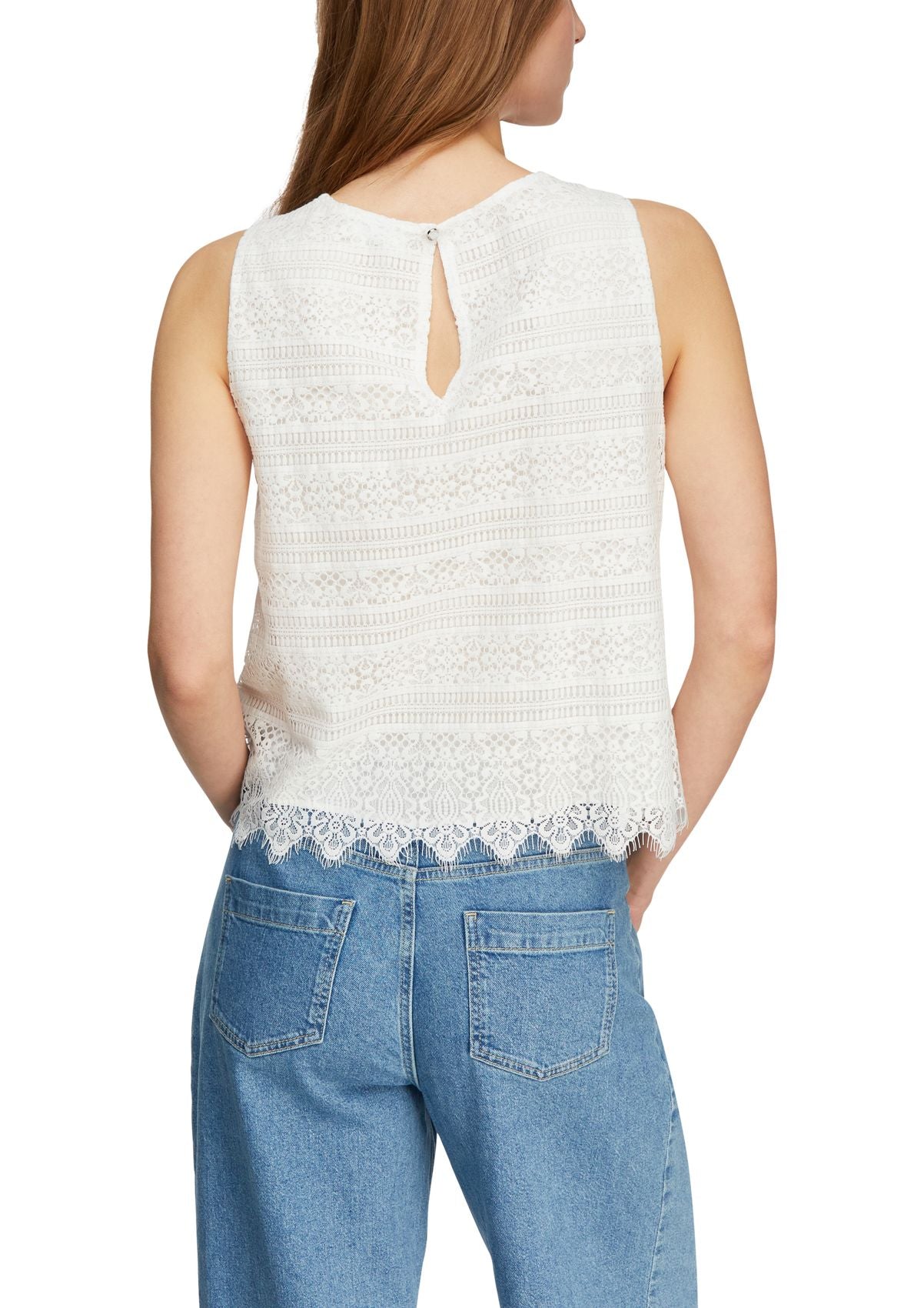 Spitzentop mit Muschelsaum