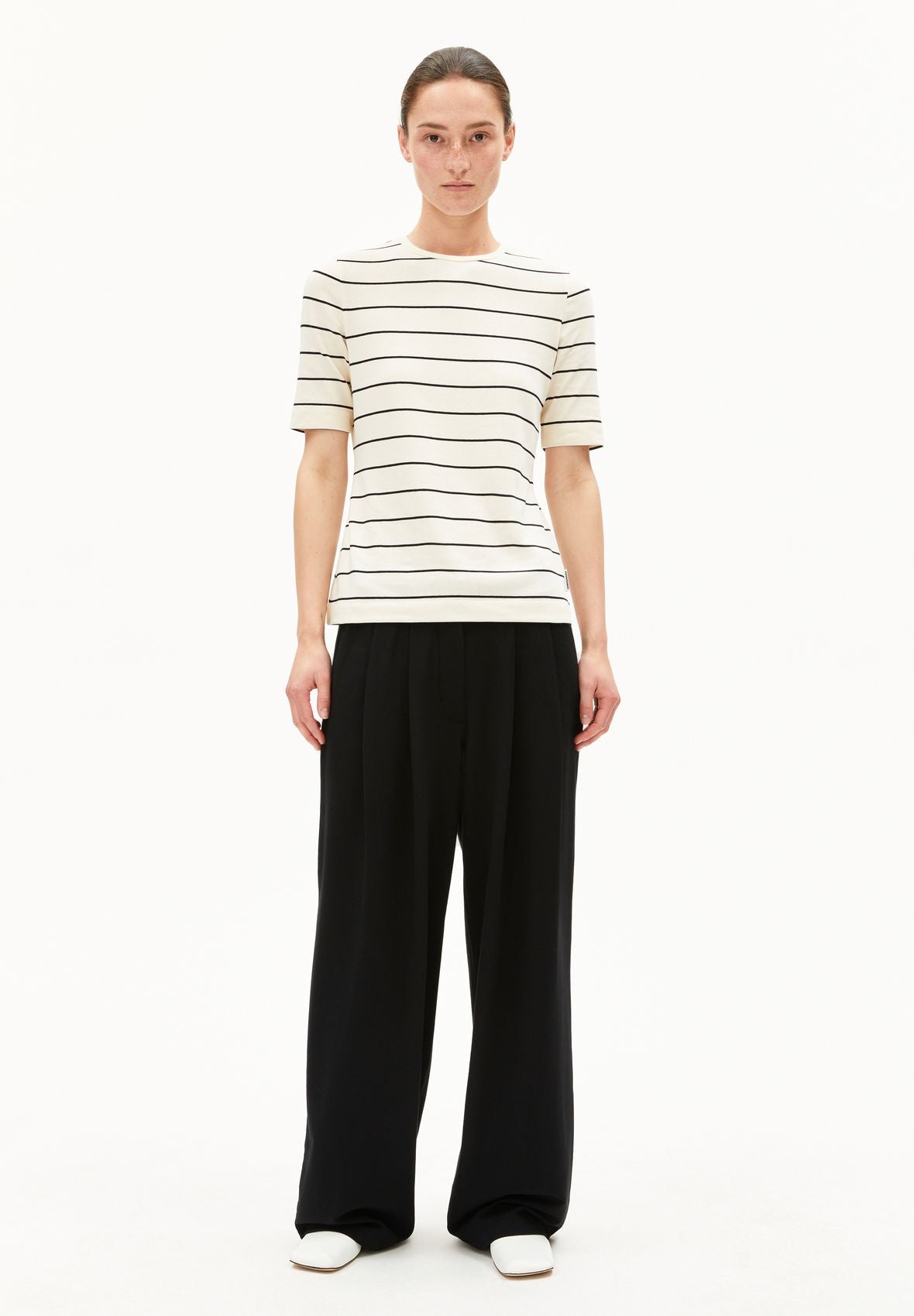 JAANISARA FINE STRIPE T-SHIRT