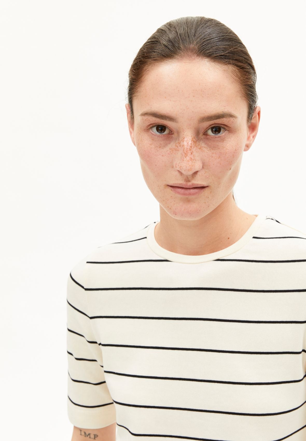 JAANISARA FINE STRIPE T-SHIRT