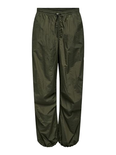 ONLY ONLY CARMAKOMA ONLJOAN PARACHUTE PANT OTW 32